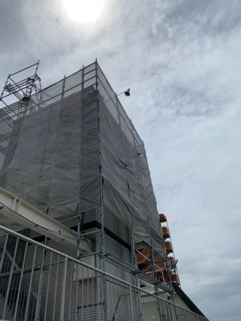 大阪市平野区　看板解体足場工事